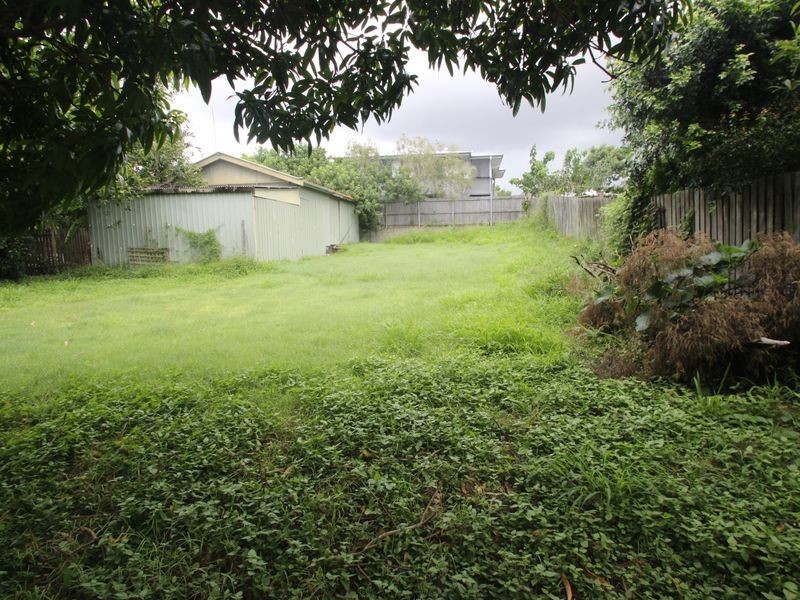 15 Scarborough Street, Scarness QLD 4655