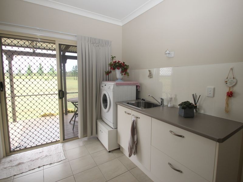 141 Oakview Drive, Redridge QLD 4660