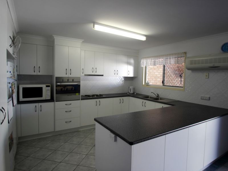 56 Barker Street, Point Vernon QLD 4655