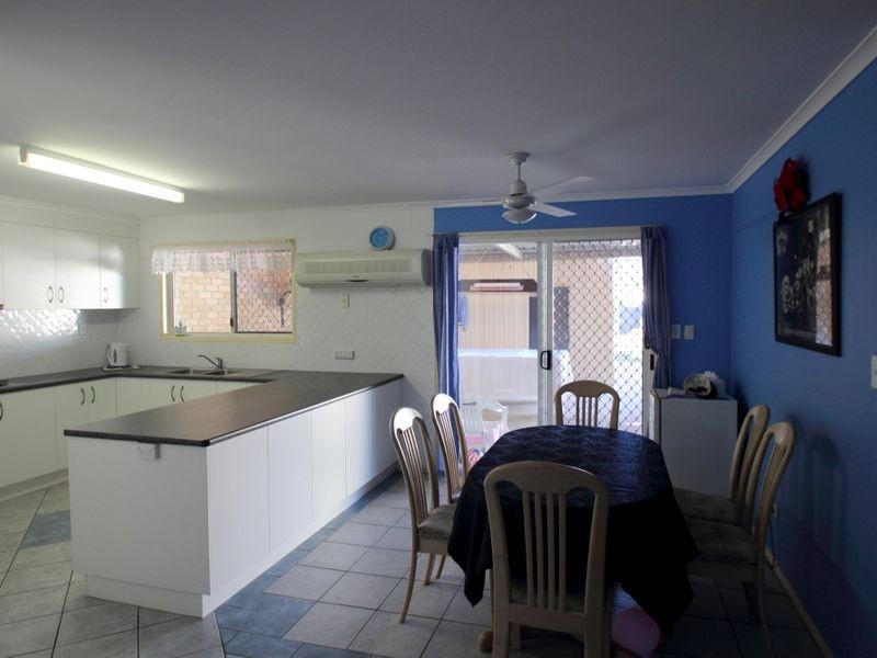 56 Barker Street, Point Vernon QLD 4655