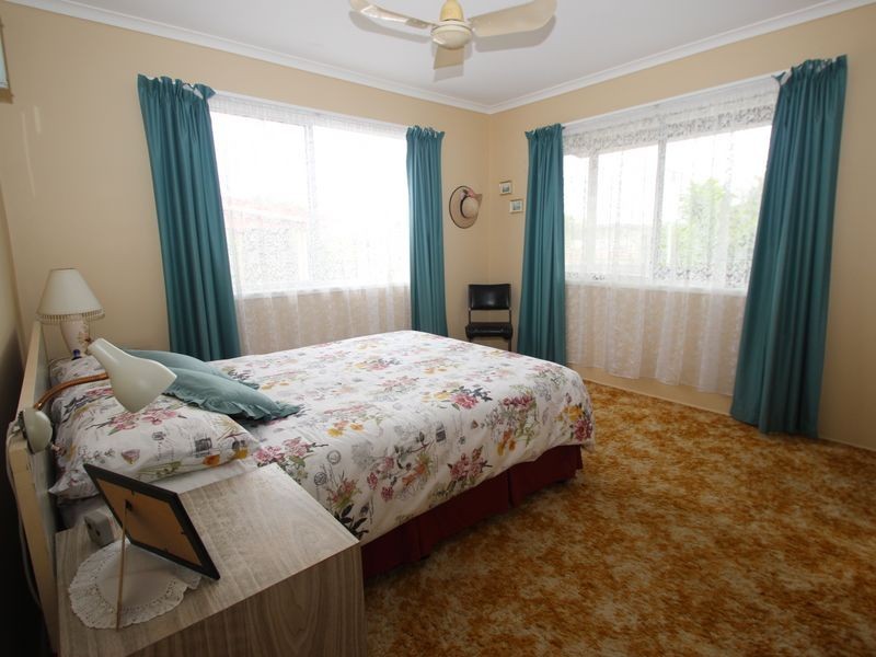 16 Eden Way, Point Vernon QLD 4655