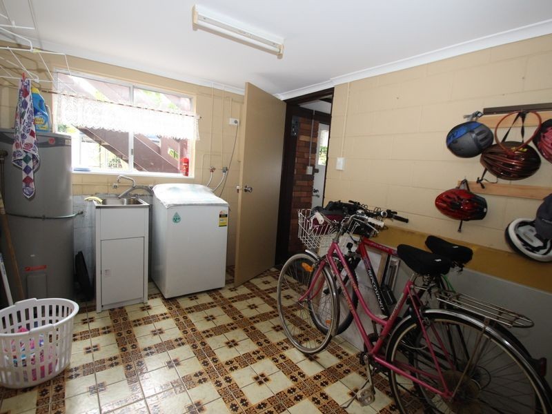 16 Eden Way, Point Vernon QLD 4655