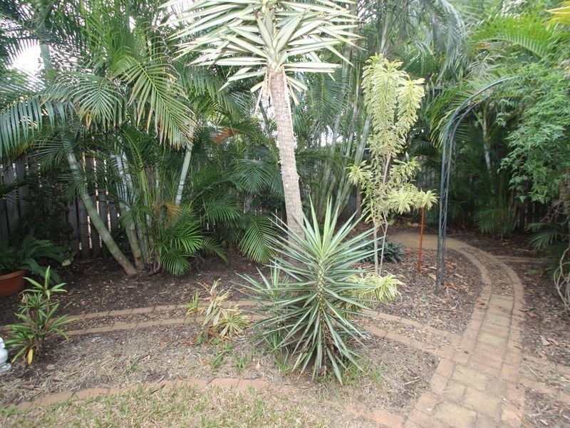 16 Eden Way, Point Vernon QLD 4655