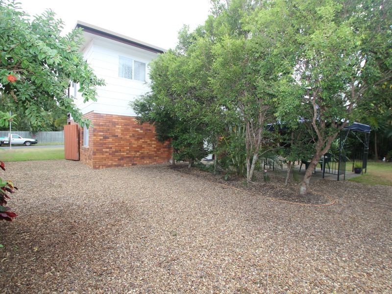 16 Eden Way, Point Vernon QLD 4655