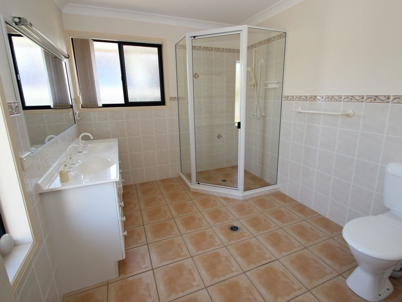 106 Long Street, Point Vernon QLD 4655
