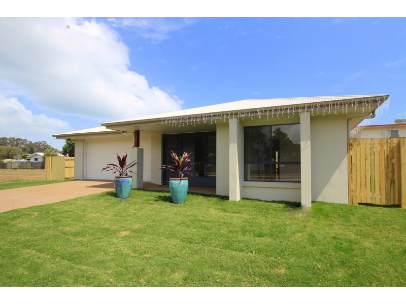 5 Sanctuary Point Close, Point Vernon QLD 4655