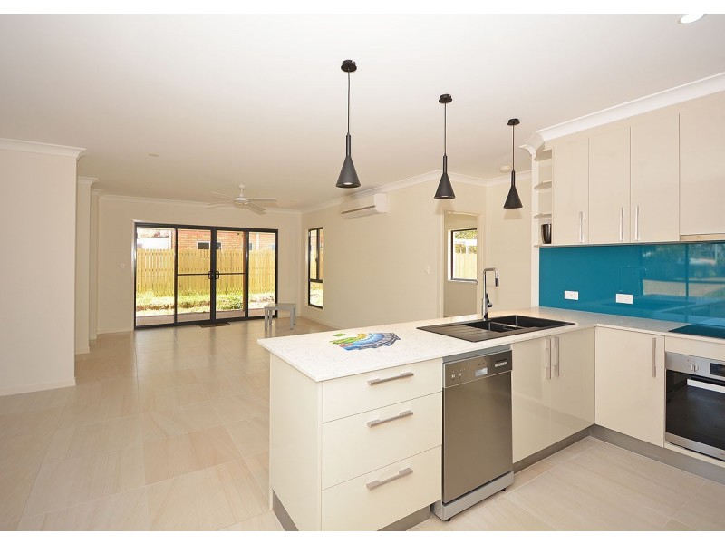 5 Sanctuary Point Close, Point Vernon QLD 4655