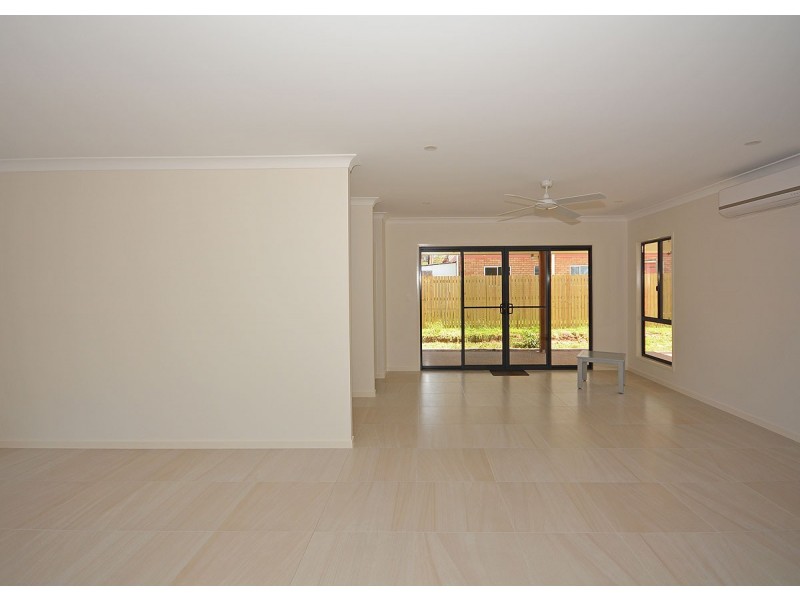5 Sanctuary Point Close, Point Vernon QLD 4655