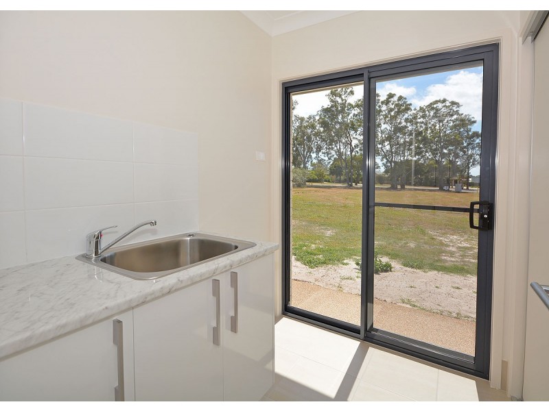 5 Sanctuary Point Close, Point Vernon QLD 4655