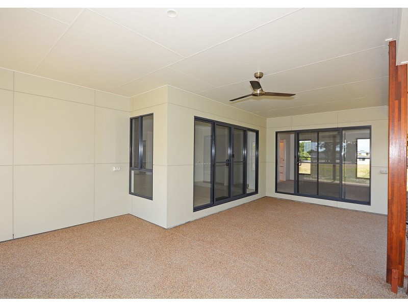 5 Sanctuary Point Close, Point Vernon QLD 4655