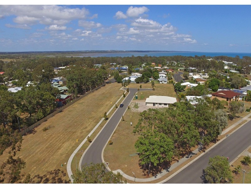 5 Sanctuary Point Close, Point Vernon QLD 4655