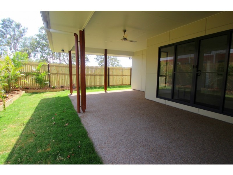5 Sanctuary Point Close, Point Vernon QLD 4655