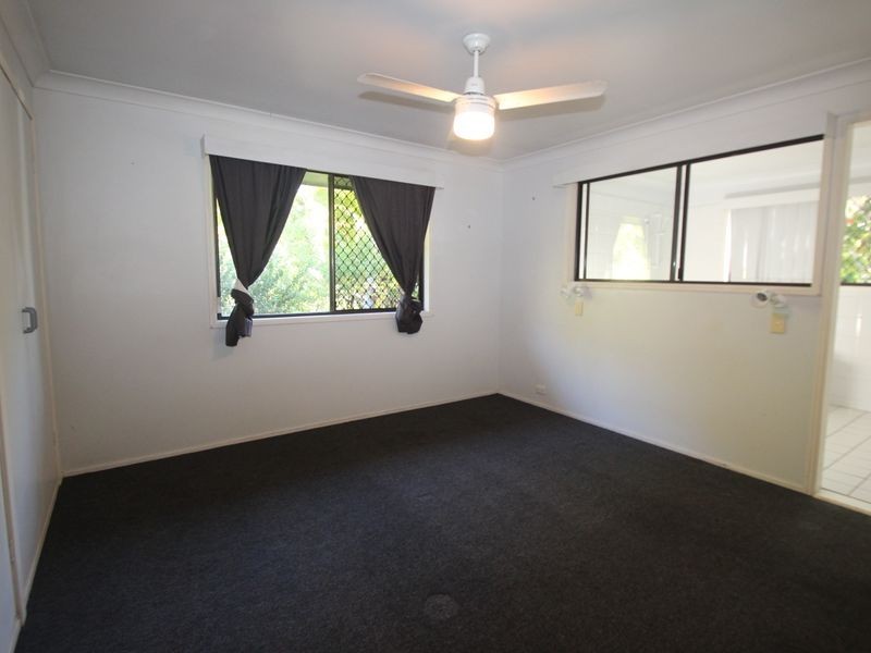 8 Barry Street, Torquay QLD 4655
