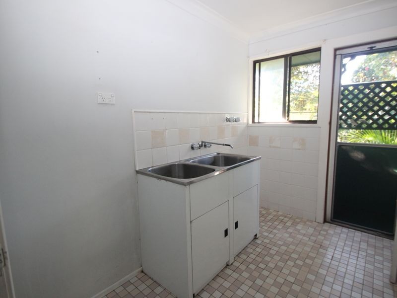 8 Barry Street, Torquay QLD 4655