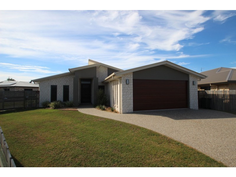 7 Belleni Court, Point Vernon QLD 4655
