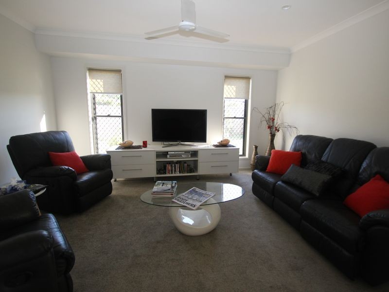 7 Belleni Court, Point Vernon QLD 4655