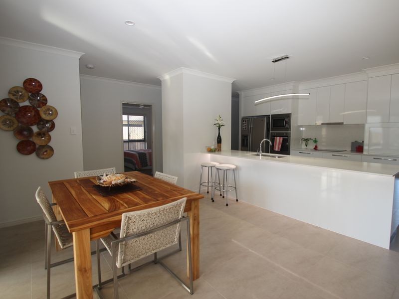 7 Belleni Court, Point Vernon QLD 4655