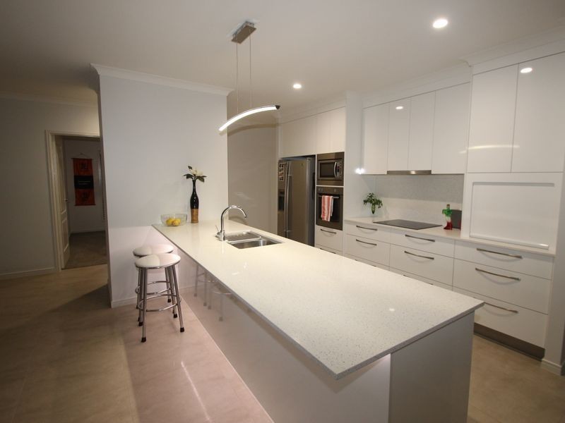 7 Belleni Court, Point Vernon QLD 4655