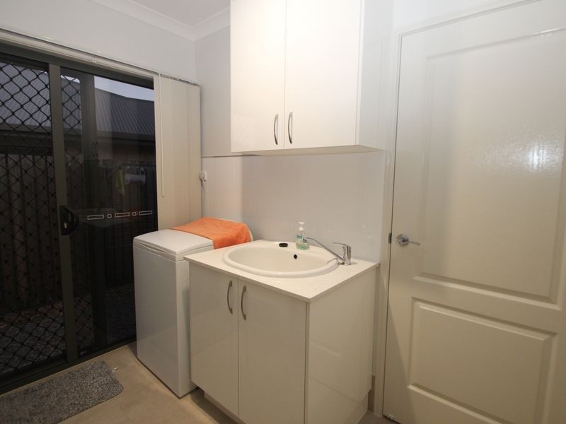 7 Belleni Court, Point Vernon QLD 4655