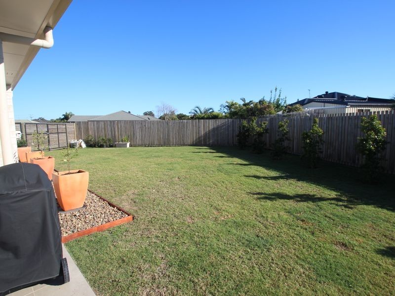 7 Belleni Court, Point Vernon QLD 4655