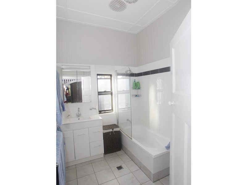 20 Beacon Road, Booral QLD 4655