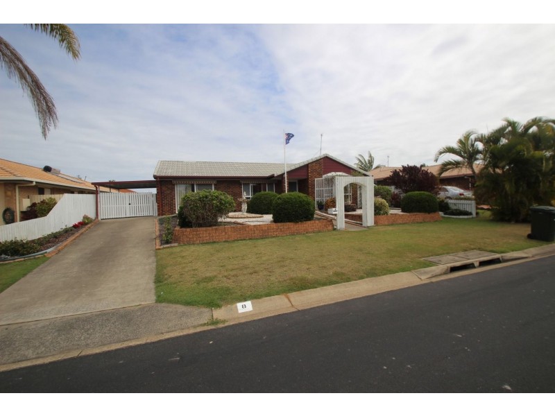 8 Hood Street, Urangan QLD 4655