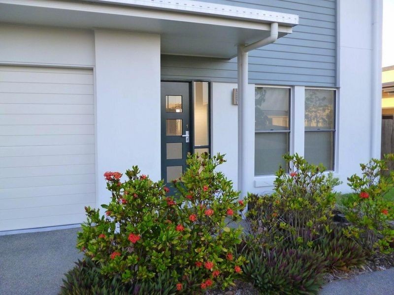 1/5 Seaway Parade, Toogoom QLD 4655