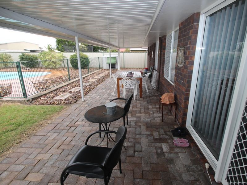 50 Bayrise Drive, Urangan QLD 4655
