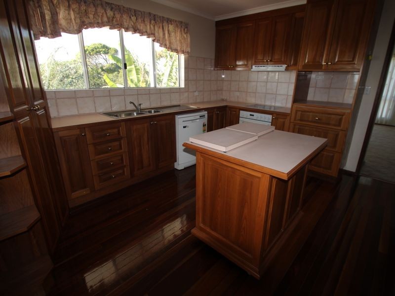 45 Francis Avenue, Booral QLD 4655