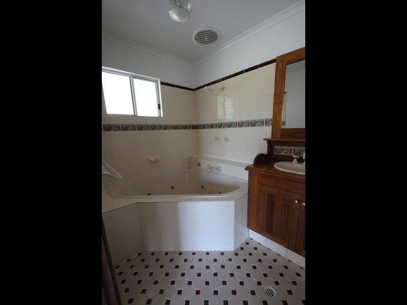 45 Francis Avenue, Booral QLD 4655