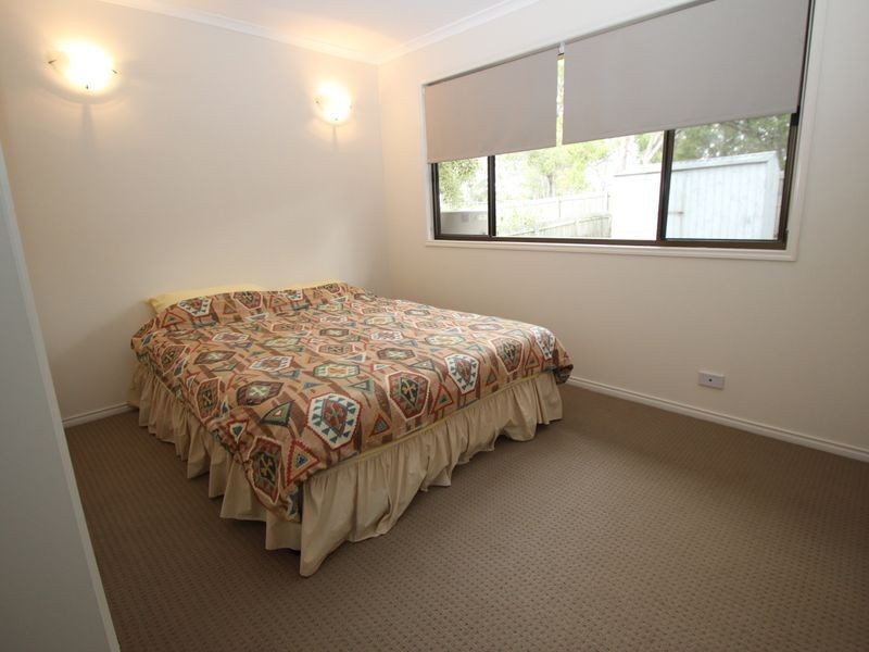 6 Diana Place, Urangan QLD 4655