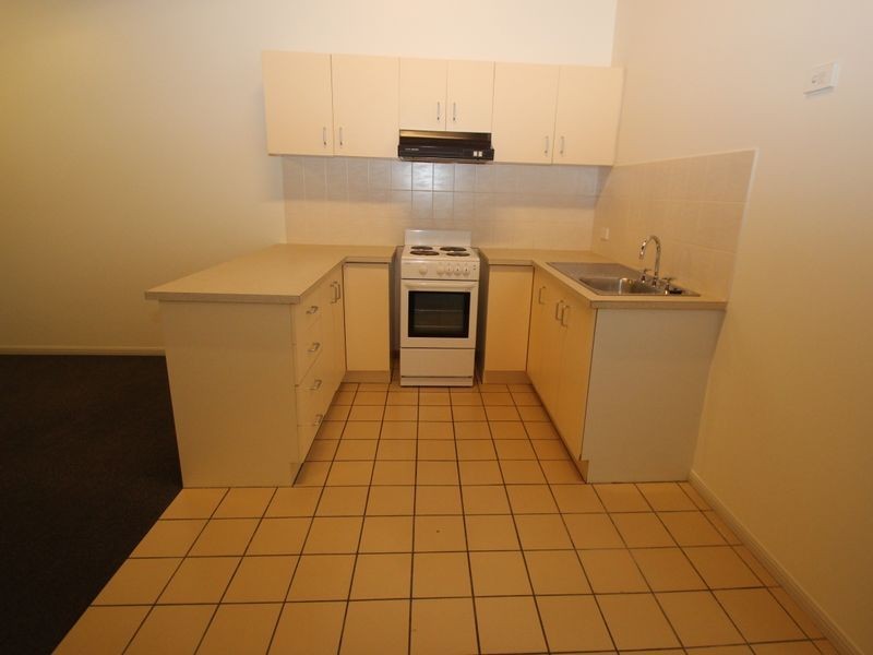 11/4 Pilot Street, Urangan QLD 4655