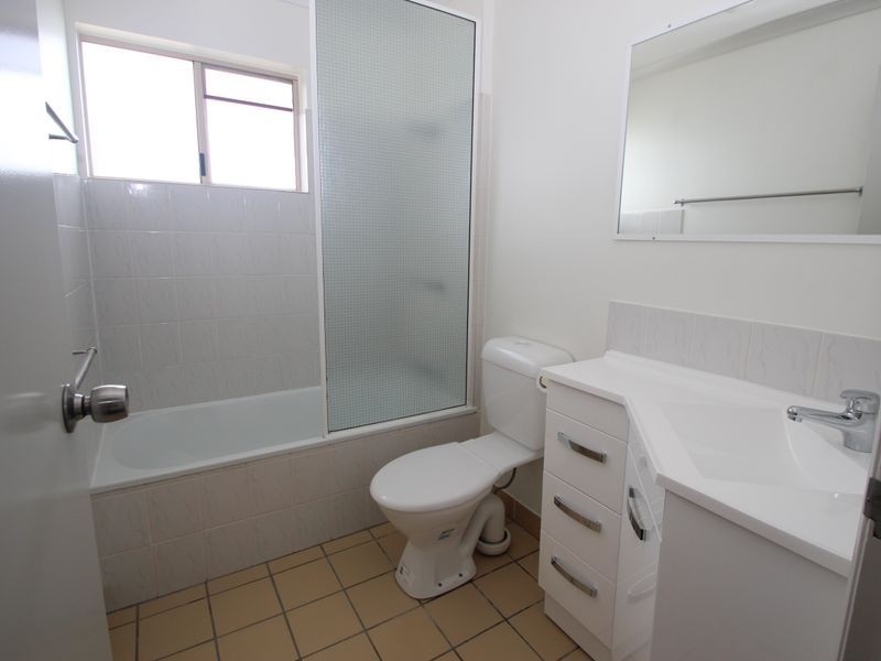 11/4 Pilot Street, Urangan QLD 4655