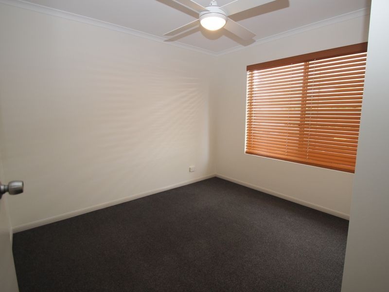 11/4 Pilot Street, Urangan QLD 4655