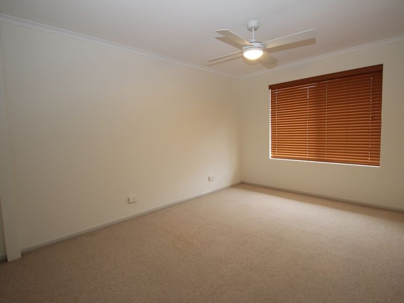 11/4 Pilot Street, Urangan QLD 4655