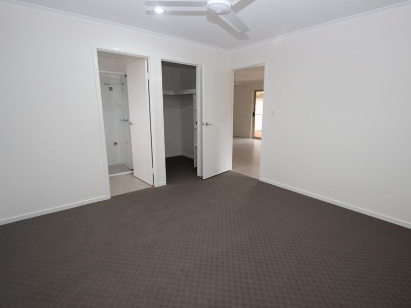 13 Parakeet Circuit, Kawungan QLD 4655