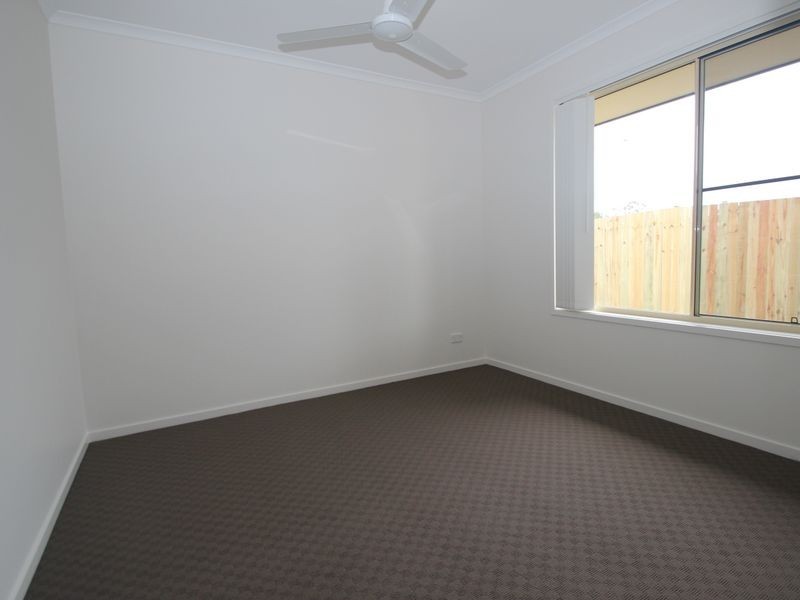 13 Parakeet Circuit, Kawungan QLD 4655