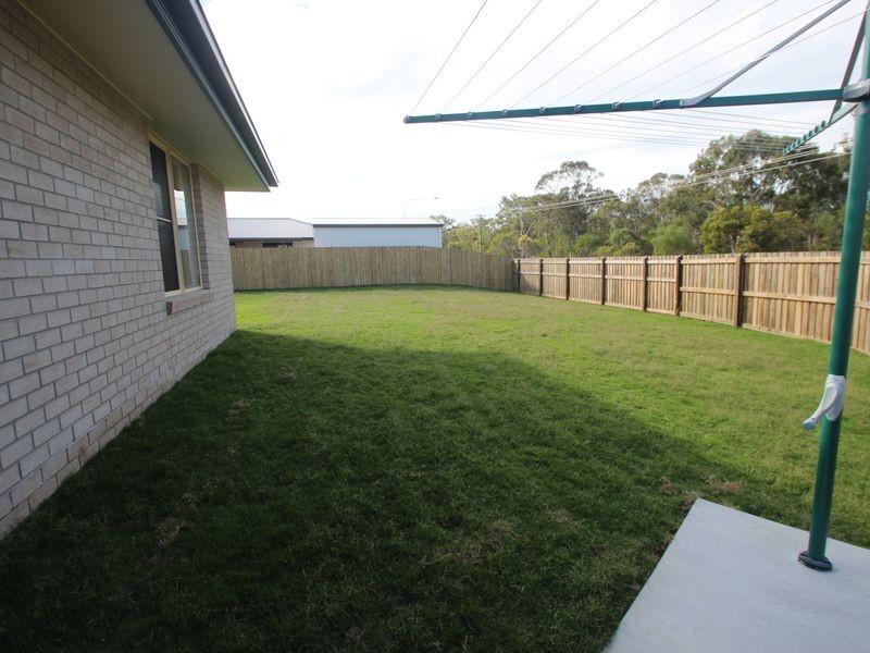 13 Parakeet Circuit, Kawungan QLD 4655