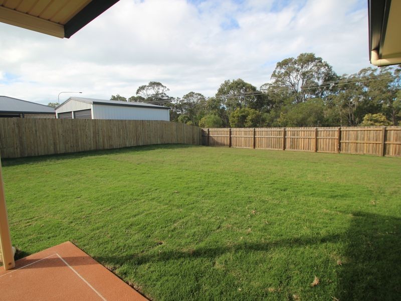 13 Parakeet Circuit, Kawungan QLD 4655