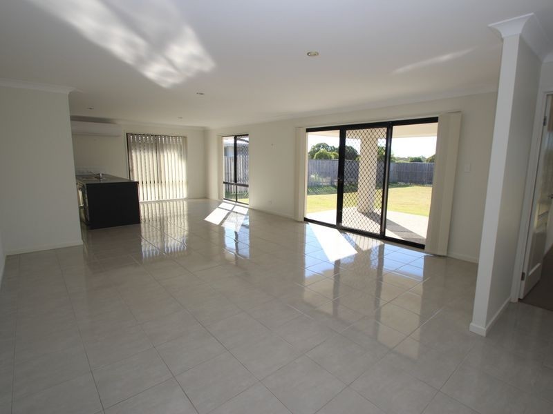 8 Parkview Street, Wondunna QLD 4655