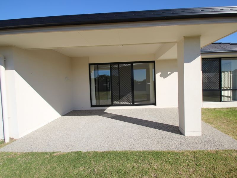 8 Parkview Street, Wondunna QLD 4655