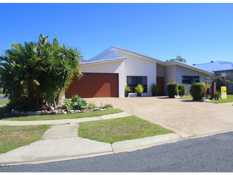 55 Orchid Avenue, Urangan QLD 4655