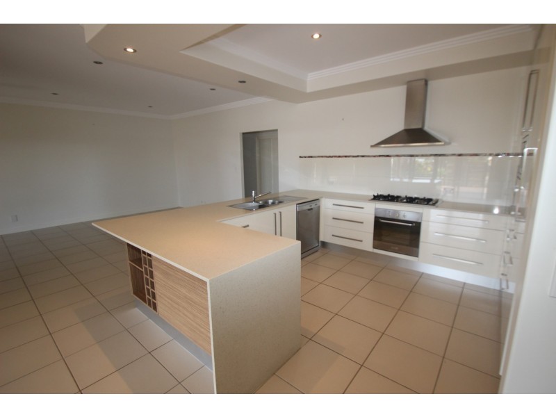 55 Orchid Avenue, Urangan QLD 4655