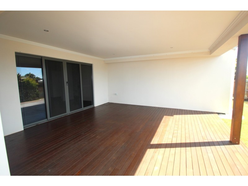 55 Orchid Avenue, Urangan QLD 4655