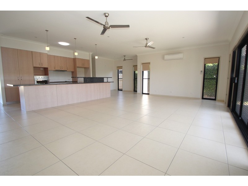 5 Seaside Circuit, Toogoom QLD 4655