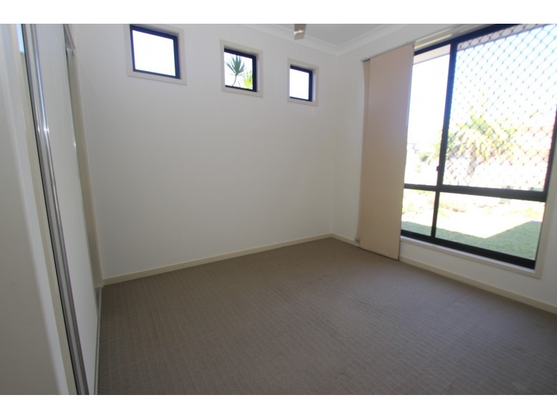 5 Seaside Circuit, Toogoom QLD 4655