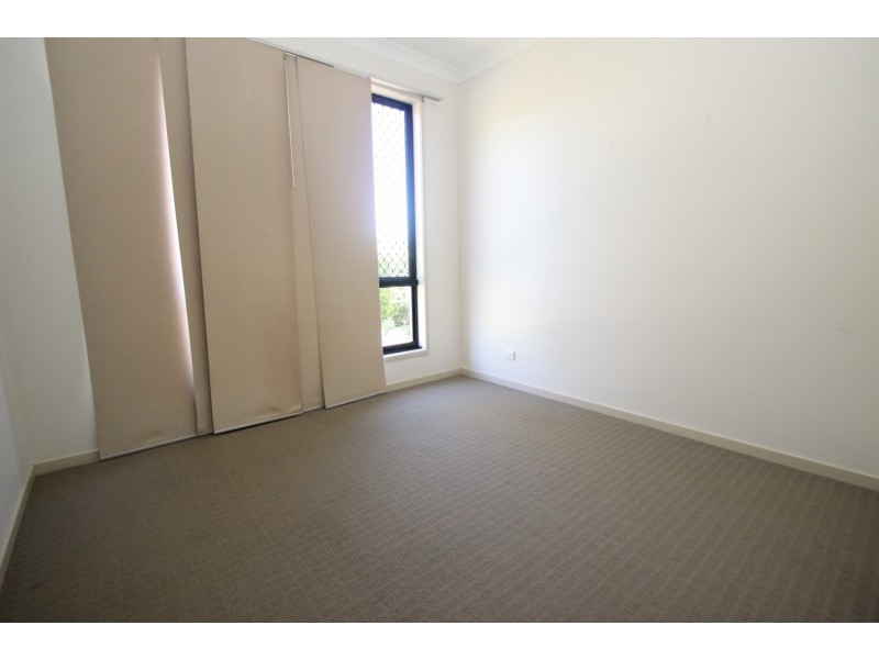 5 Seaside Circuit, Toogoom QLD 4655