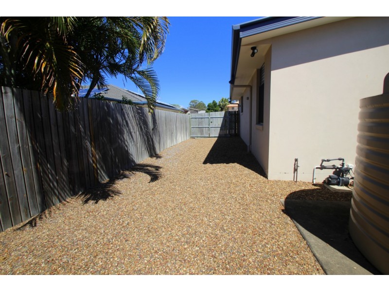 5 Seaside Circuit, Toogoom QLD 4655