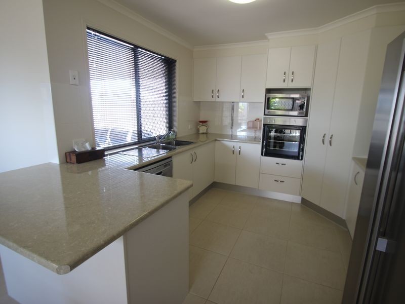 2/38 Bayswater Drive, Urraween QLD 4655