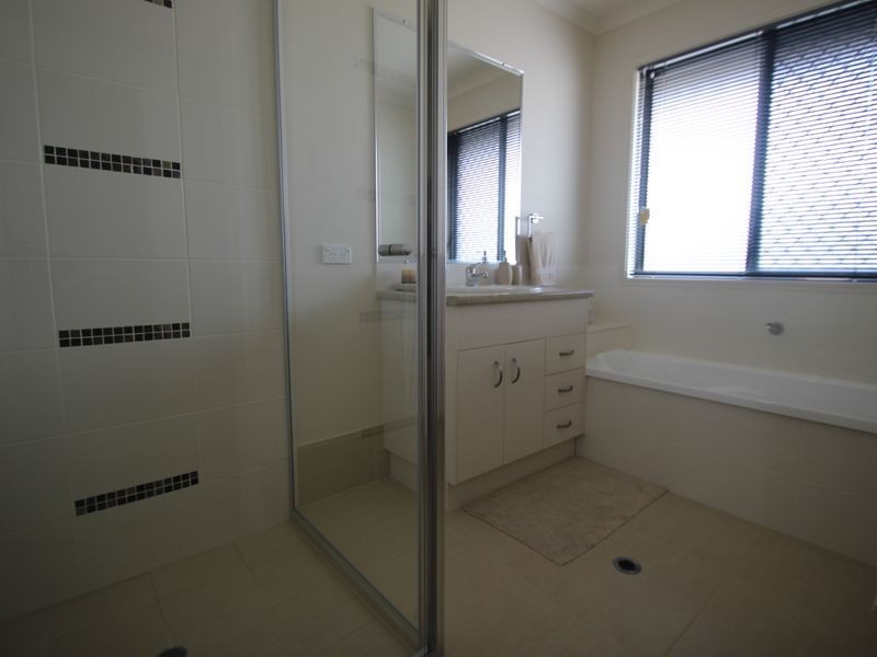 2/38 Bayswater Drive, Urraween QLD 4655